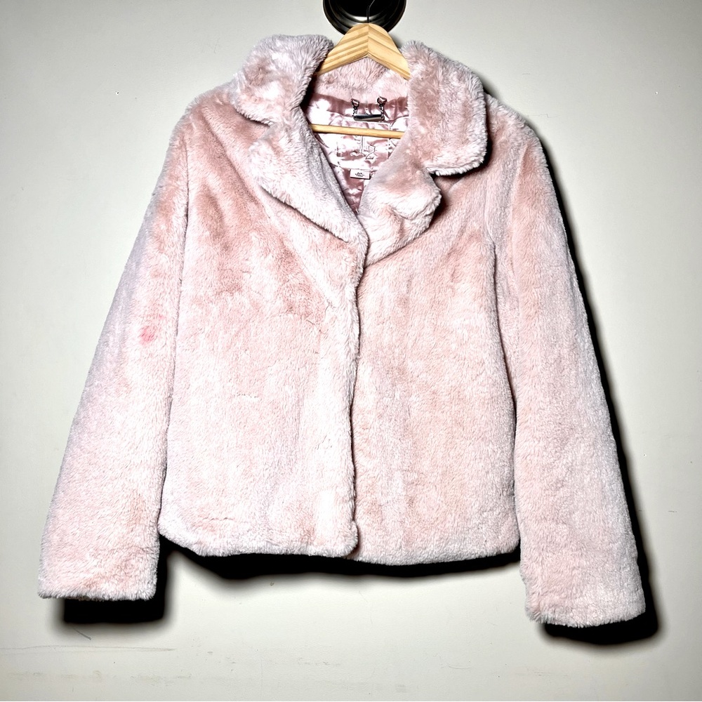 Blush pink faux fur jacket